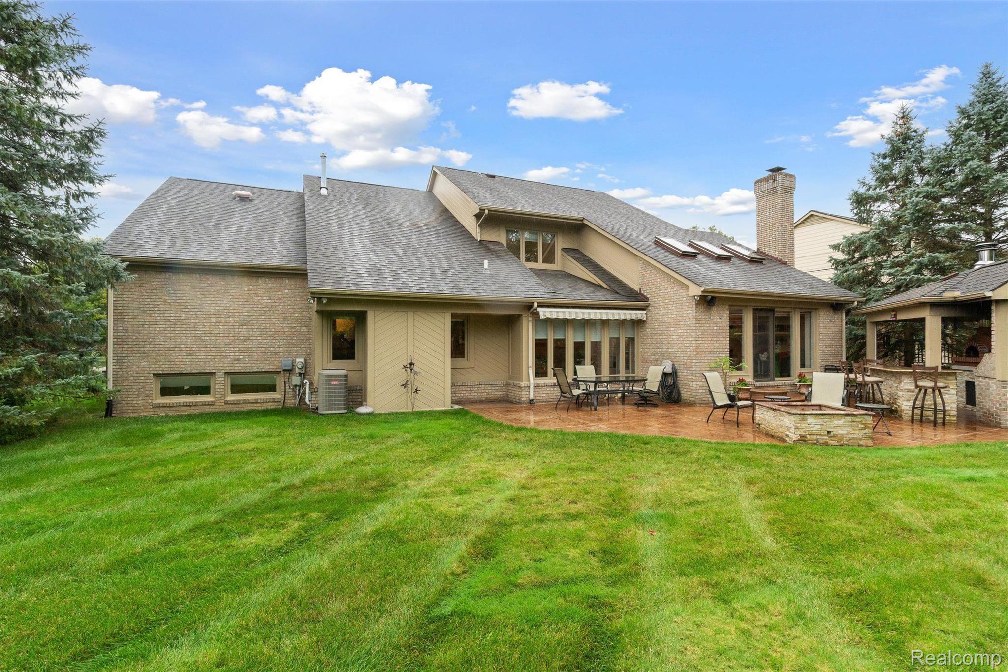 18887 Van Road Livonia, MI 48152 - Photo 69 of 78 Gallery Image 69