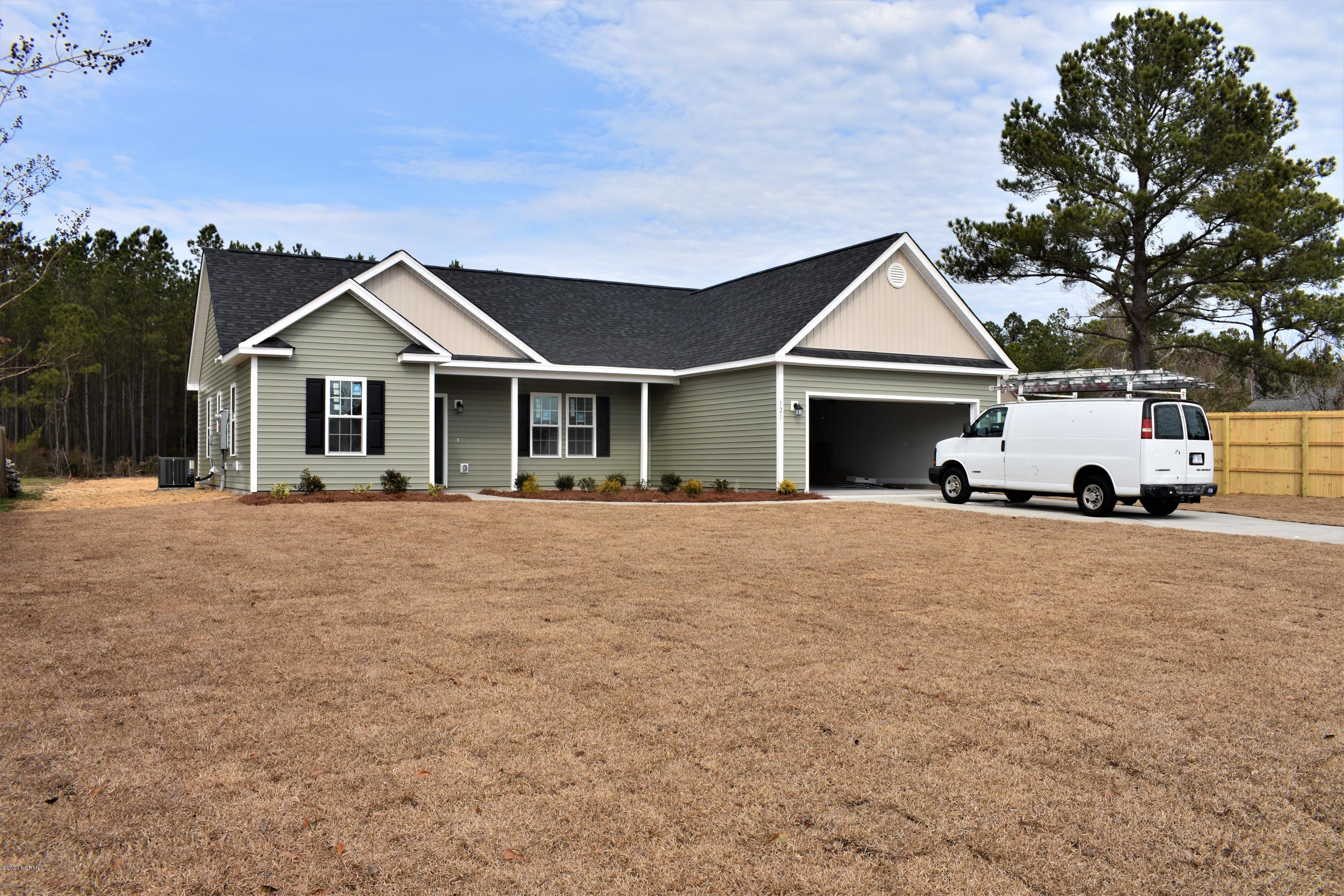 121 Jones Street Holly Ridge, NC 28445 - Photo 1 of 13 DSC_1002
