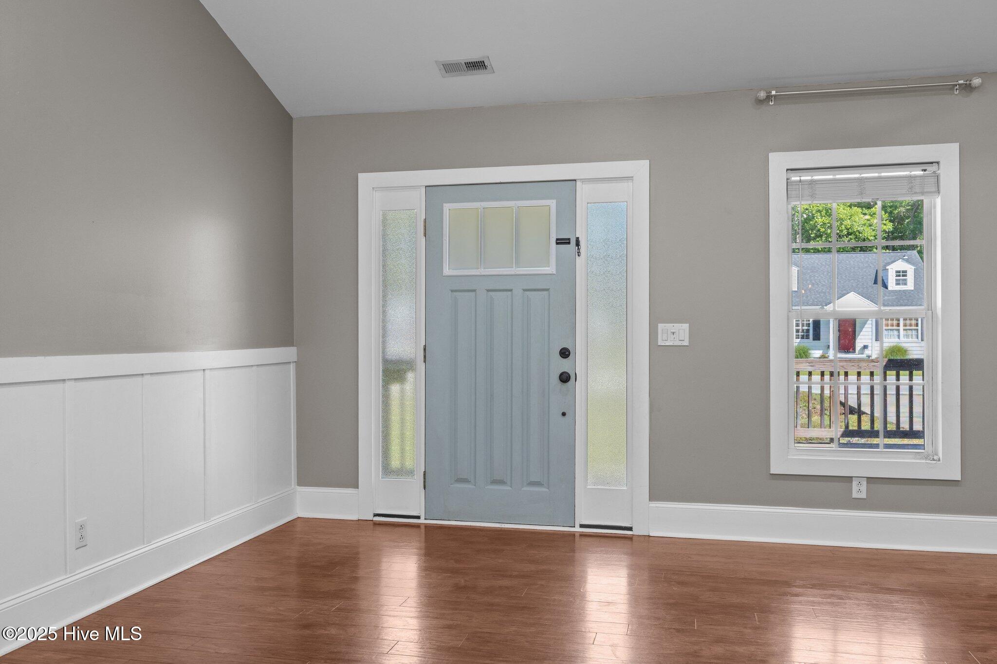 1199 Nine Foot Road Newport, NC 28570 - Photo 5 of 45 25-web-or-mls-1S3A1491
