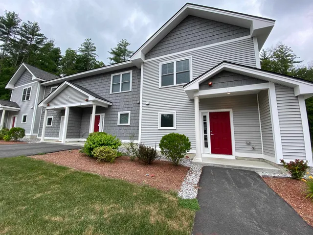 $3,089 | 37 East Ridge Drive, Unit 3, Milford, NH 03055