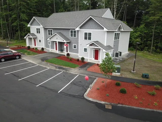 $3,089 | 37 East Ridge Drive, Unit 3, Milford, NH 03055
