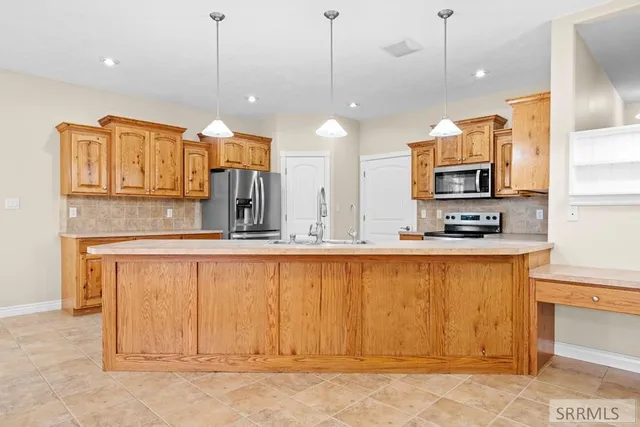 $525,000 | 2434 Brookcliff Drive, Idaho Falls, ID 83402