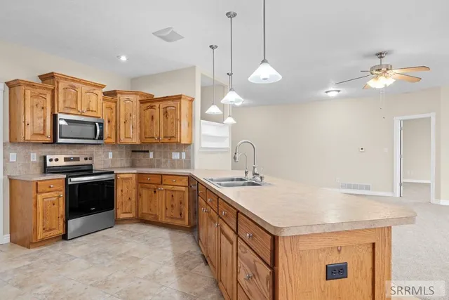 $525,000 | 2434 Brookcliff Drive, Idaho Falls, ID 83402