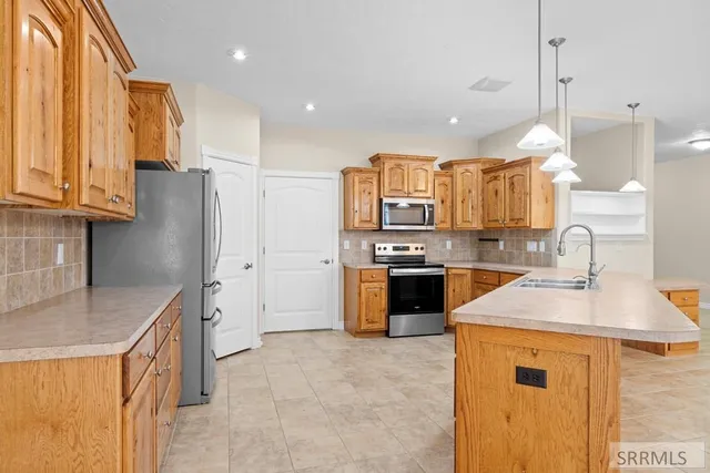 $525,000 | 2434 Brookcliff Drive, Idaho Falls, ID 83402