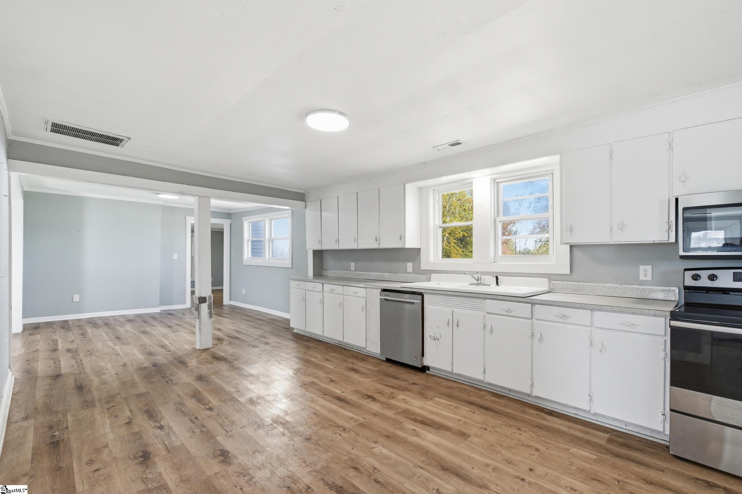 1858 Pitts Road Laurens, SC 29360 - Photo 12 of 34