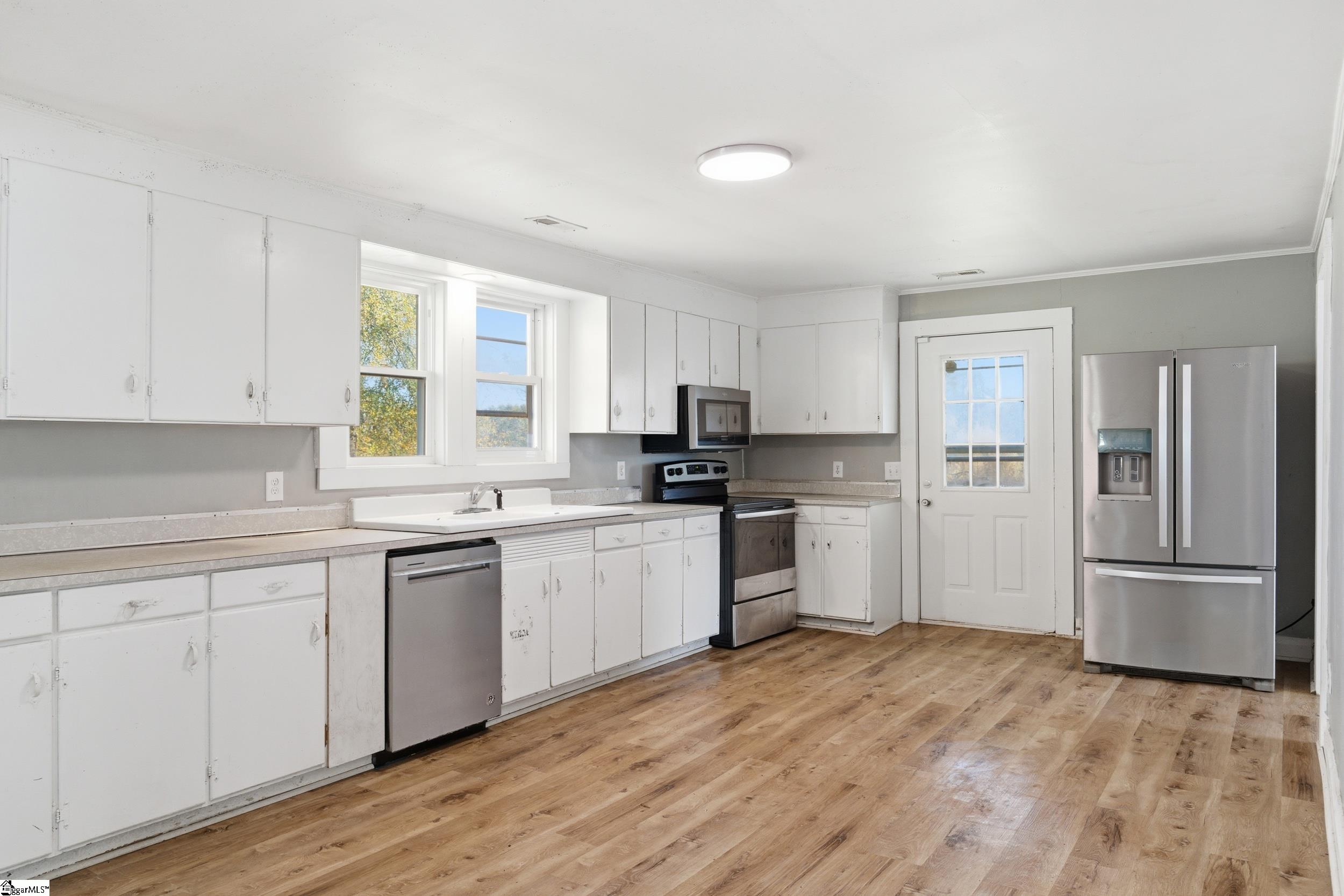 1858 Pitts Road Laurens, SC 29360 - Photo 10 of 34