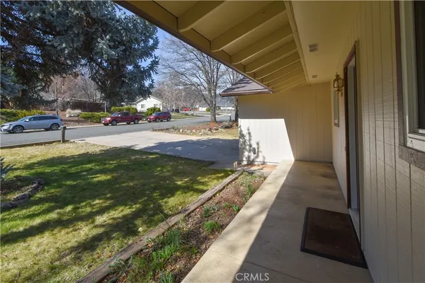 $360,000 | 748 Meadowlark Lane, Yreka, CA 96097