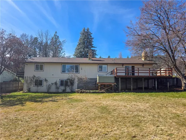 $360,000 | 748 Meadowlark Lane, Yreka, CA 96097