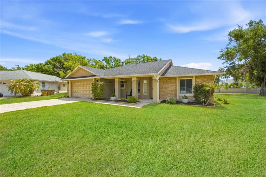 910 Amy Ridge Court Kissimmee, FL 34747 - Photo 2 of 27 Gallery Image 2