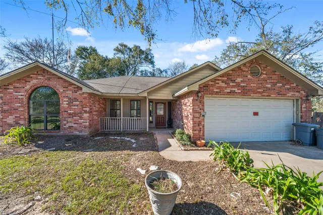 $350,000 | 24350 Douwn Street, Hempstead, TX 77445