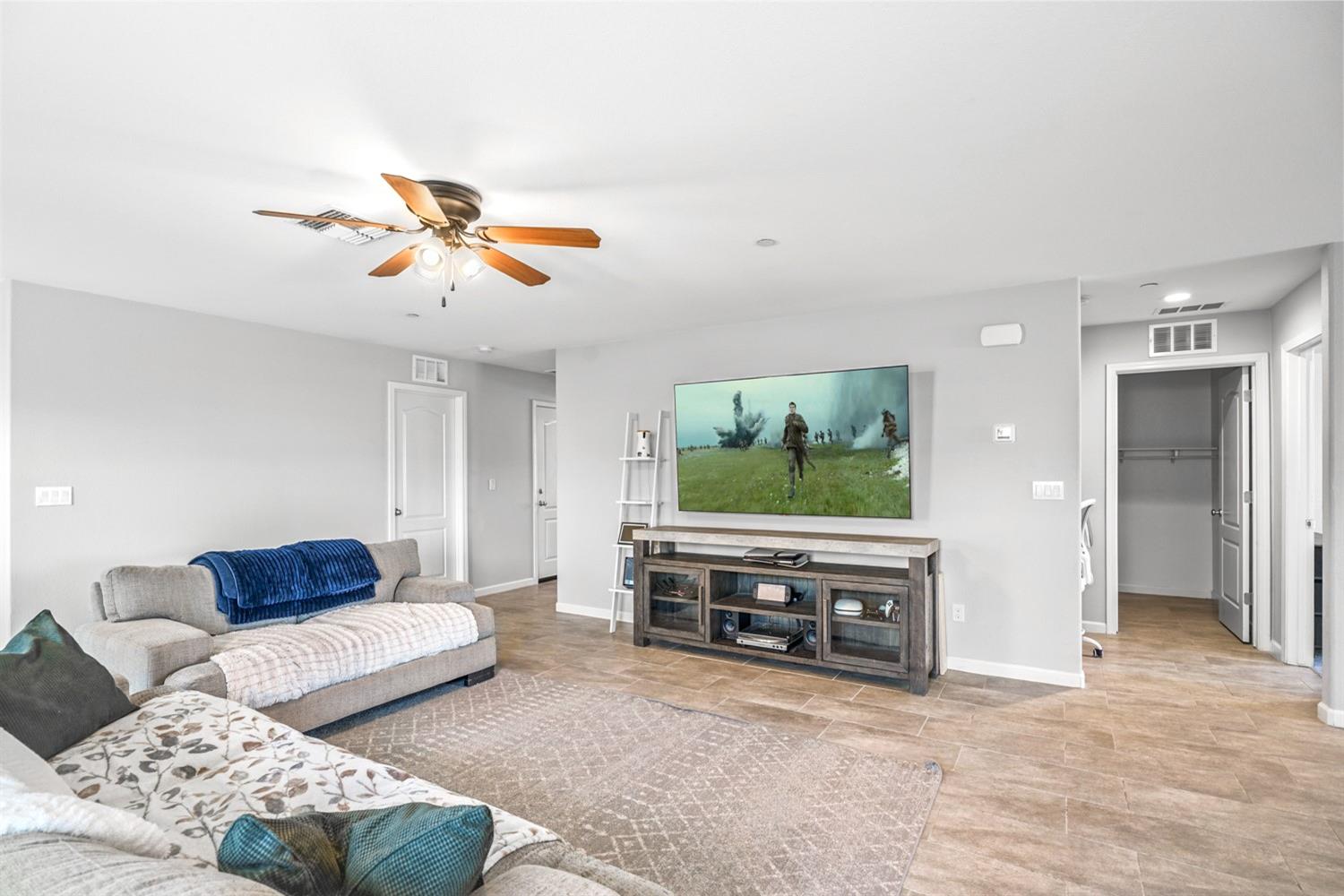 1393 Meadow Ranch Street Plumas Lake, CA 95961 - Photo 6 of 36