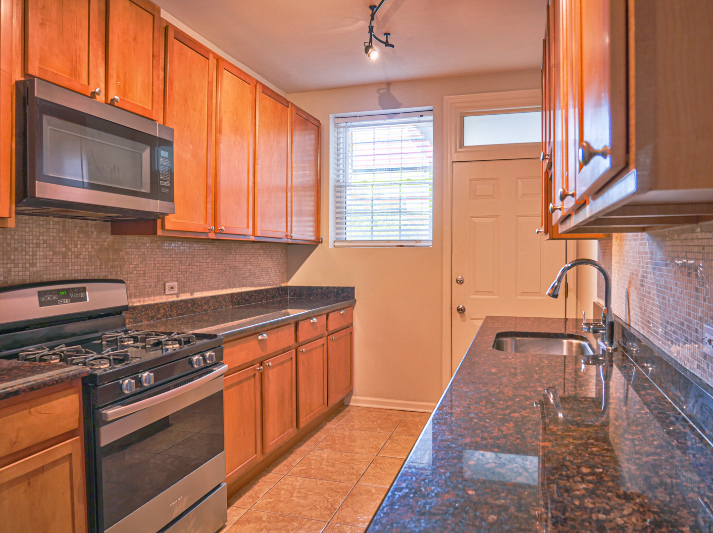 4323 North Drake Avenue, Unit 4W Chicago, IL 60618 - Photo 6 of 19