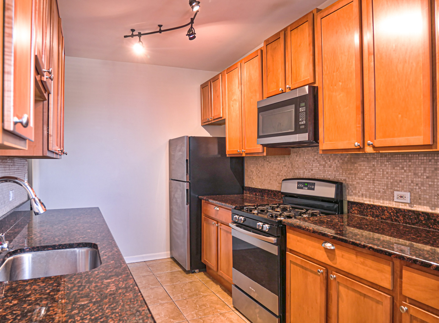 4323 North Drake Avenue, Unit 4W Chicago, IL 60618 - Photo 7 of 19
