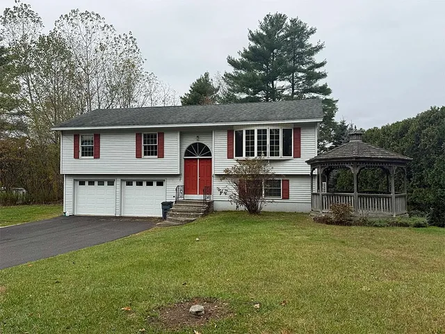 $319,900 | 124 Flory Heights, Rutland Town, VT 05736