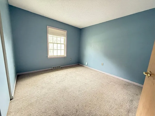 $319,900 | 124 Flory Heights, Rutland Town, VT 05736