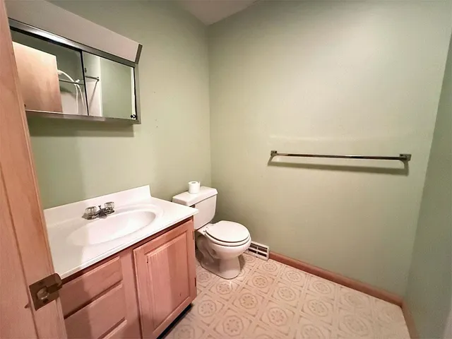 $319,900 | 124 Flory Heights, Rutland Town, VT 05736