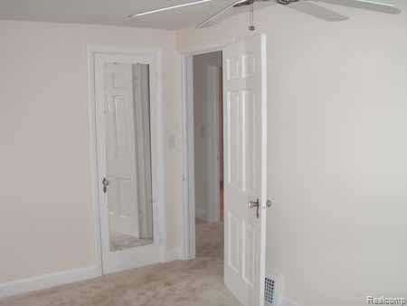 3556 Cumberland Road Berkley, MI 48072 - Photo 17 of 18 PB040048AV