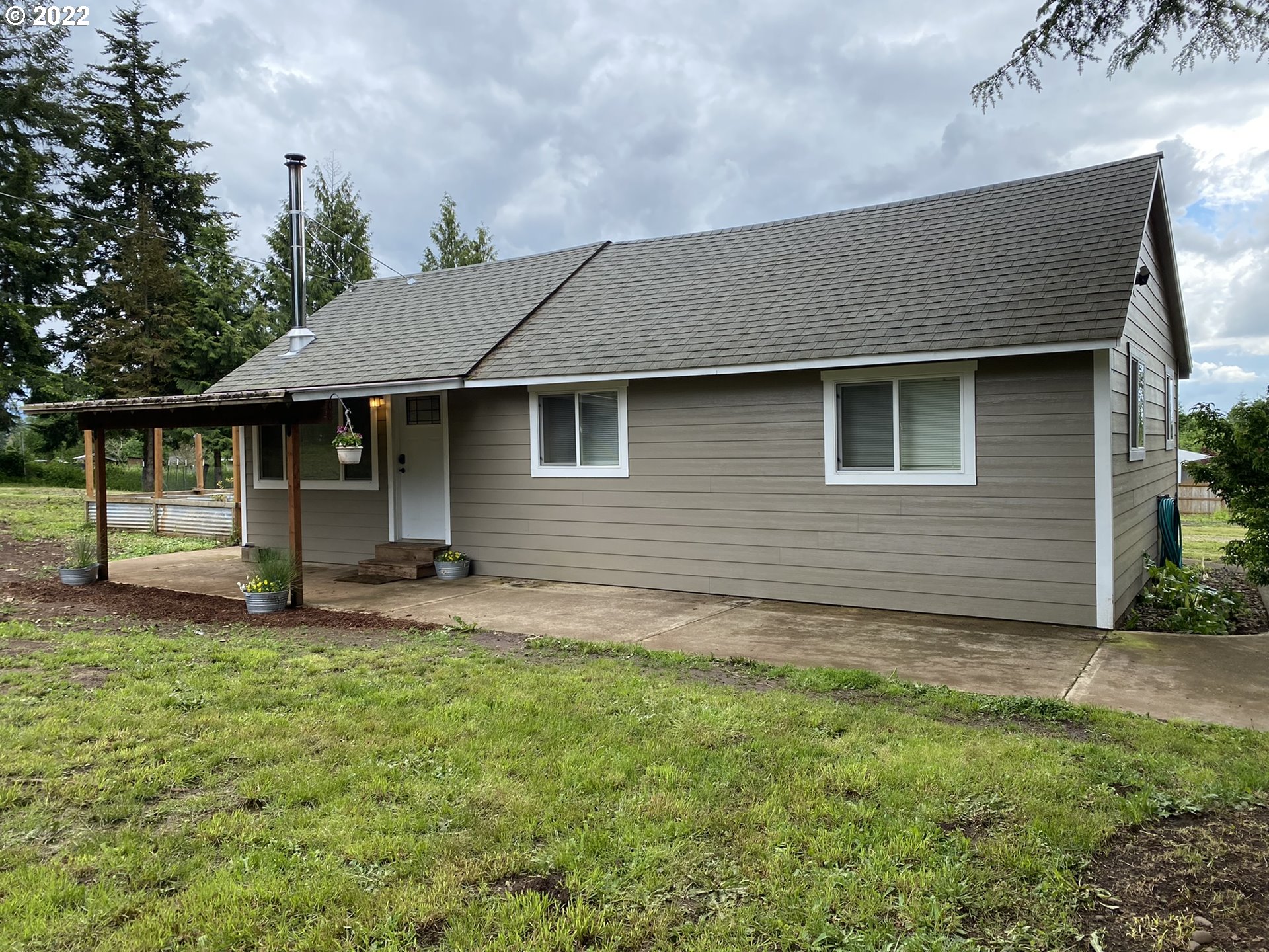 36722 Southeast Tracy Road Estacada, OR 97023 - Photo 1 of 32 Gallery Image 1