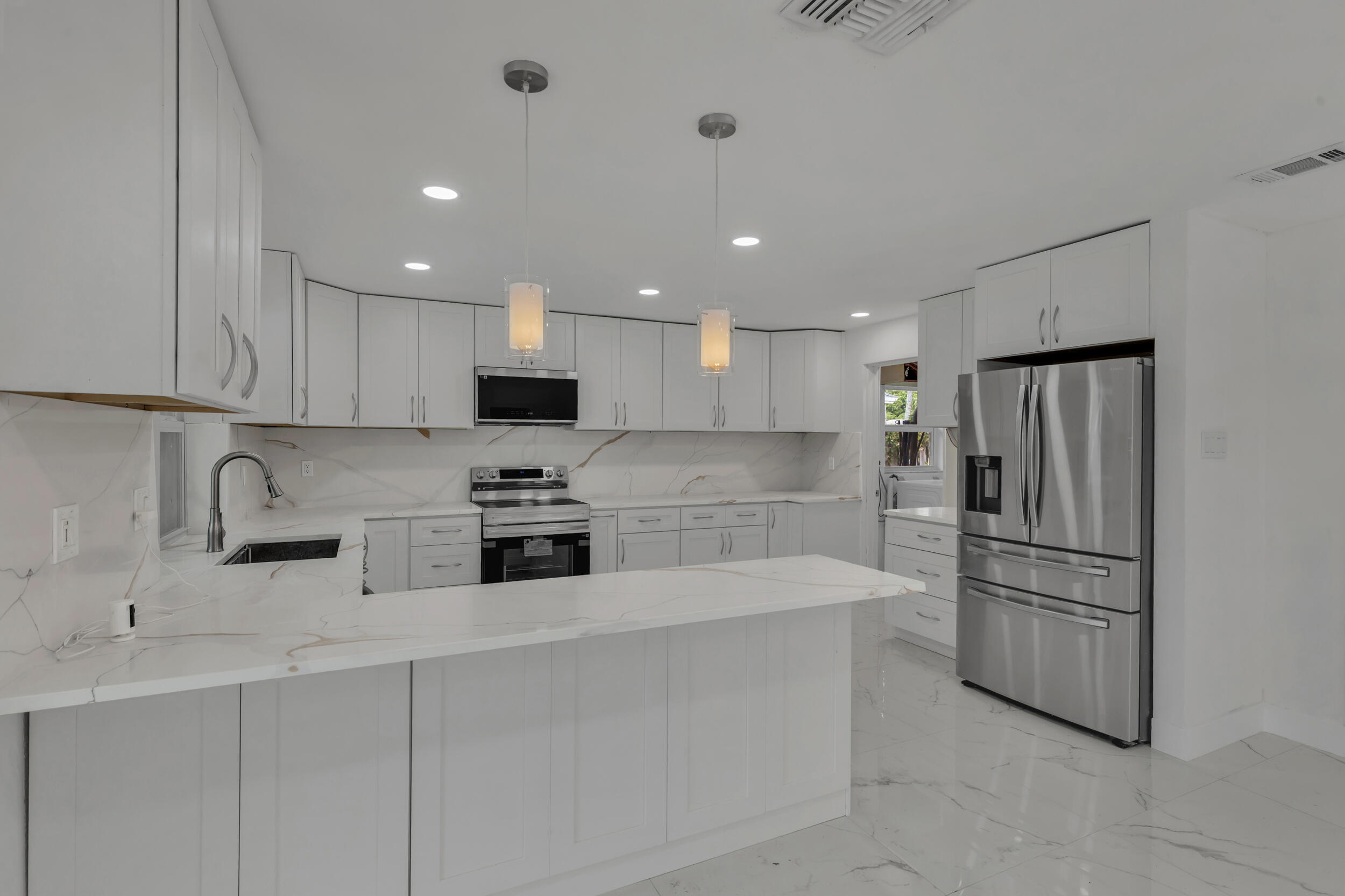 21452 Woodchuck Lane Boca Raton, FL 33428 - Photo 27 of 48 27