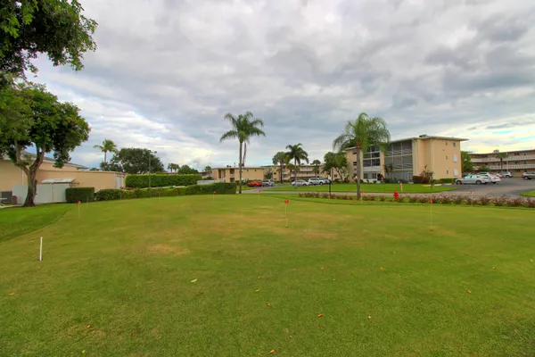 $1,600 | 2721 Garden Drive North, Unit 202, Lake Worth, FL 33461