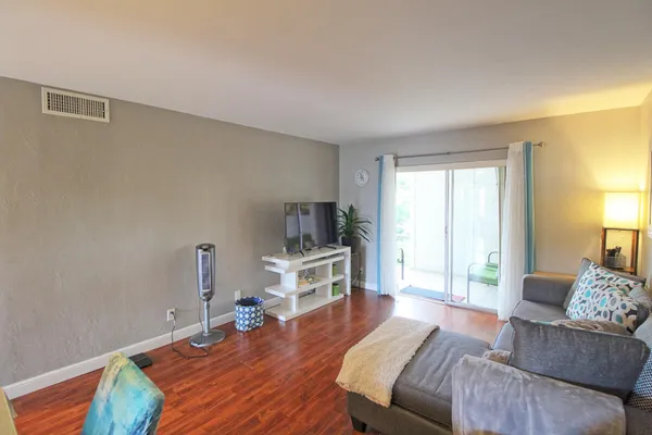 $1,600 | 2721 Garden Drive North, Unit 202, Lake Worth, FL 33461