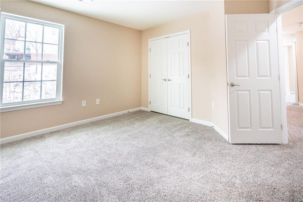 500 Walnut Drive McKees Rocks, PA 15136 - Photo 28 of 40 an empty room with windows