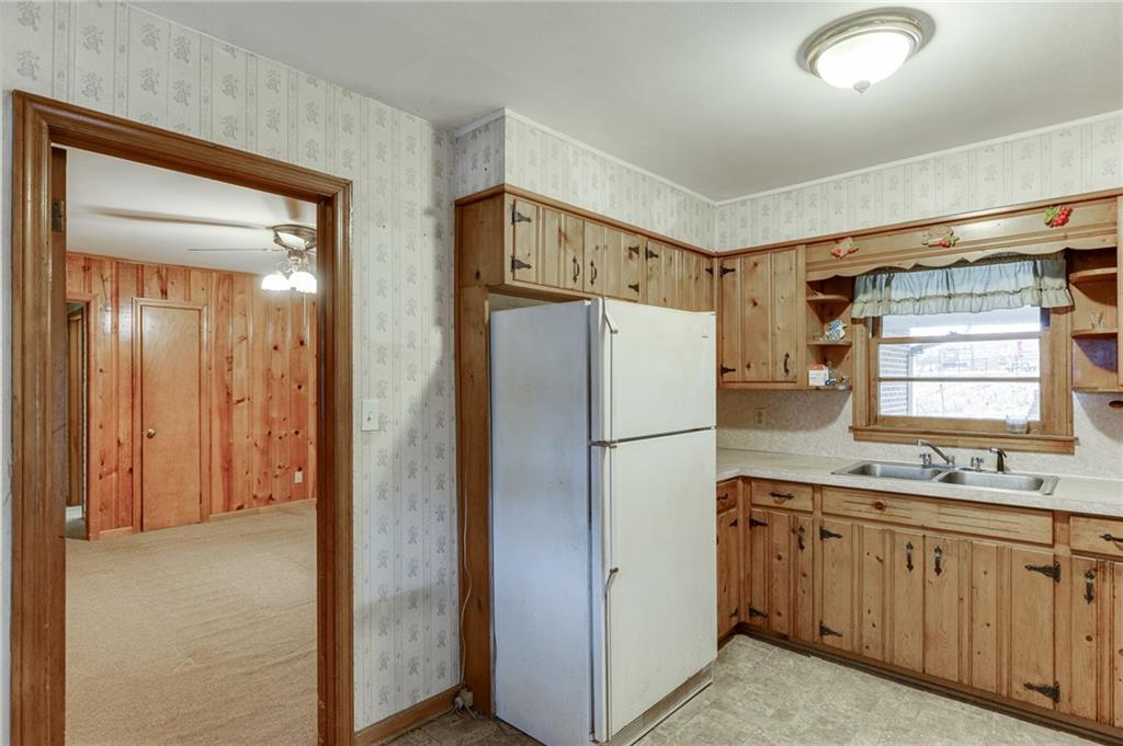 406 Thunder Road Buford, GA 30518 - Photo 12 of 44