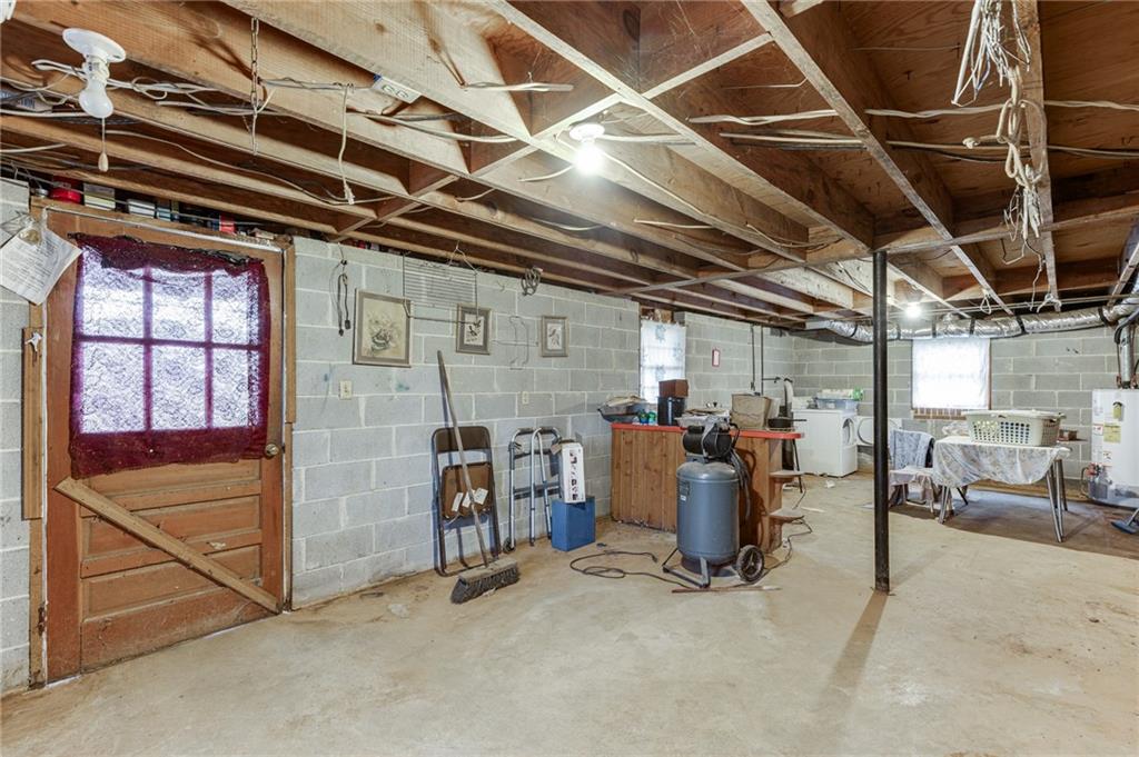 406 Thunder Road Buford, GA 30518 - Photo 31 of 44