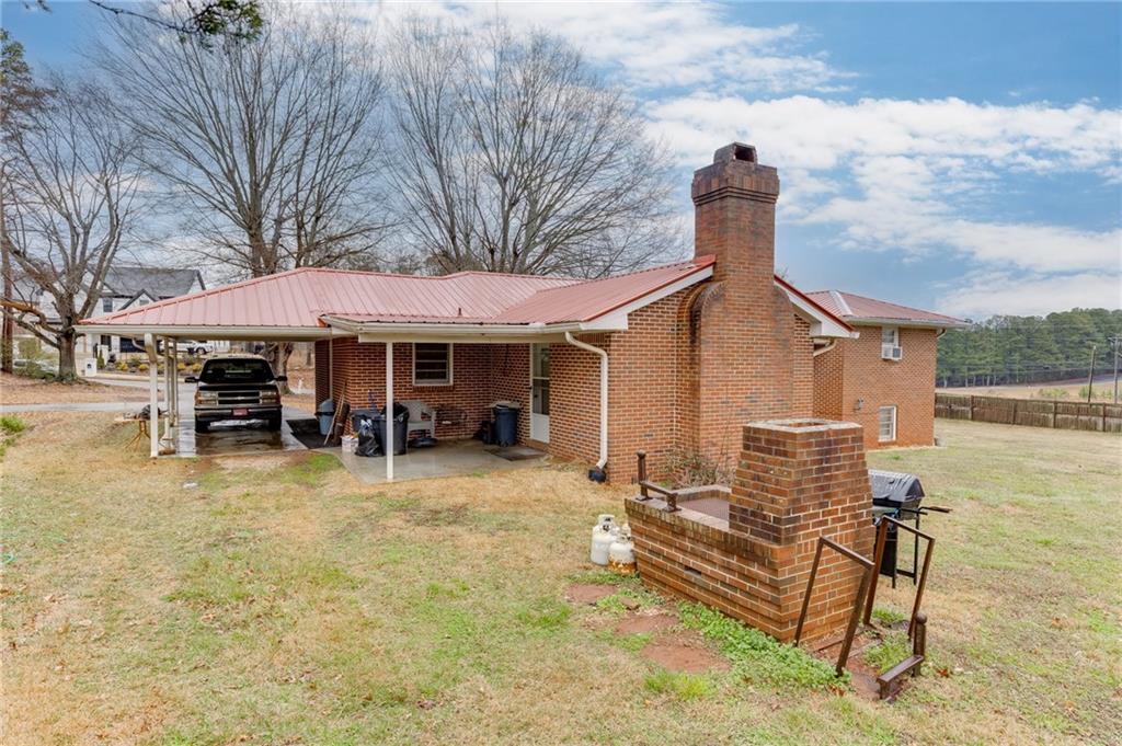 406 Thunder Road Buford, GA 30518 - Photo 32 of 44