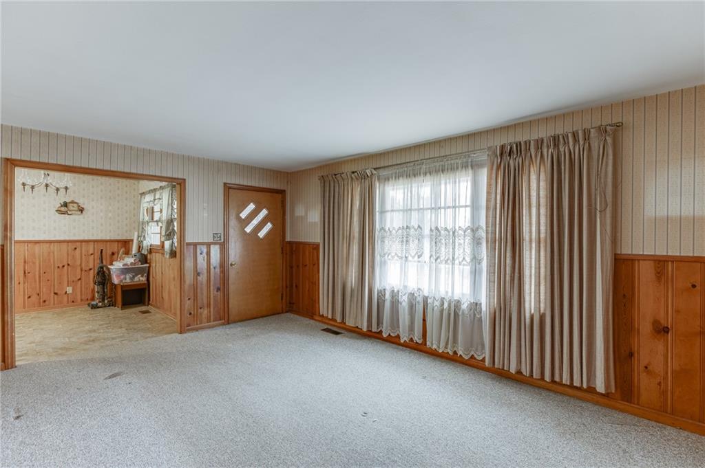 406 Thunder Road Buford, GA 30518 - Photo 7 of 44