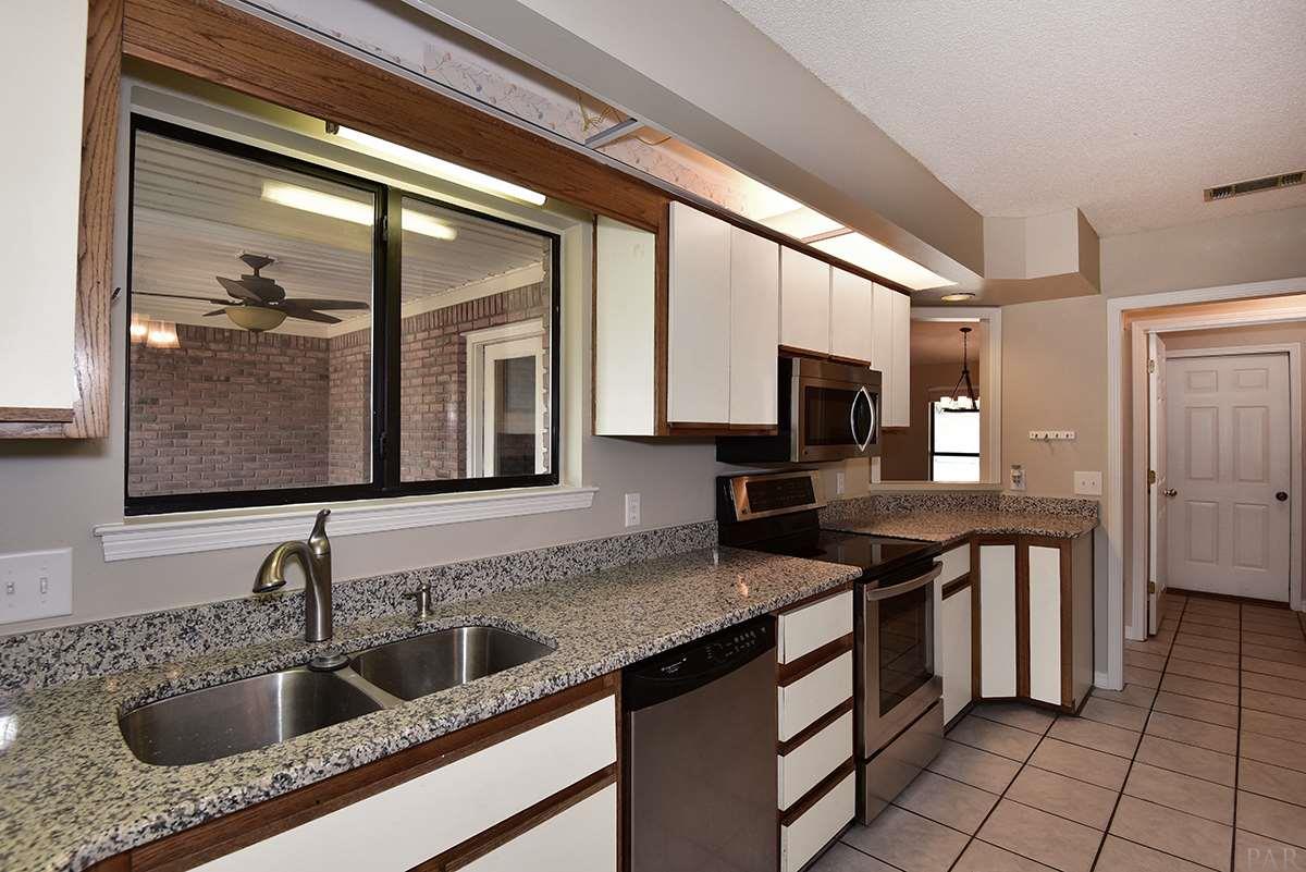 2740 Chickering Road Pensacola, FL 32514 - Photo 11 of 31 Gallery Image 11