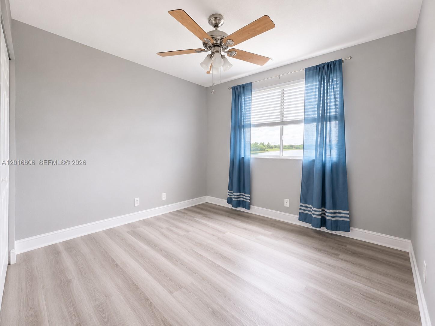 963 Falling Water Road Weston, FL 33326 - Photo 19 of 29
