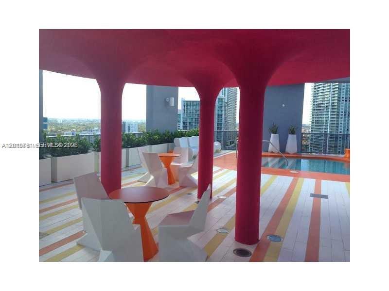 31 Southeast 6th Street, Unit 2004 Miami, FL 33131 - Photo 15 of 16