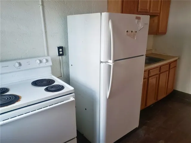 $750 | 1 Camp Avenue, Unit 3, Braddock, PA 15104