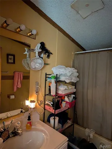 $129,000 | 4050 Crest Drive, House Springs, MO 63051