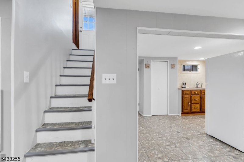 465 Ellen Street Union, NJ 07083 - Photo 24 of 41