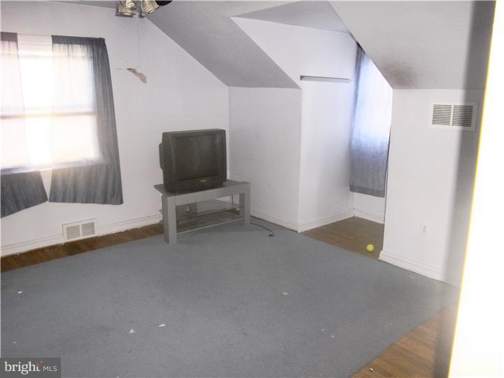 156 Schuyler Road Springfield, PA 19064 - Photo 13 of 14 Bedroom 3
