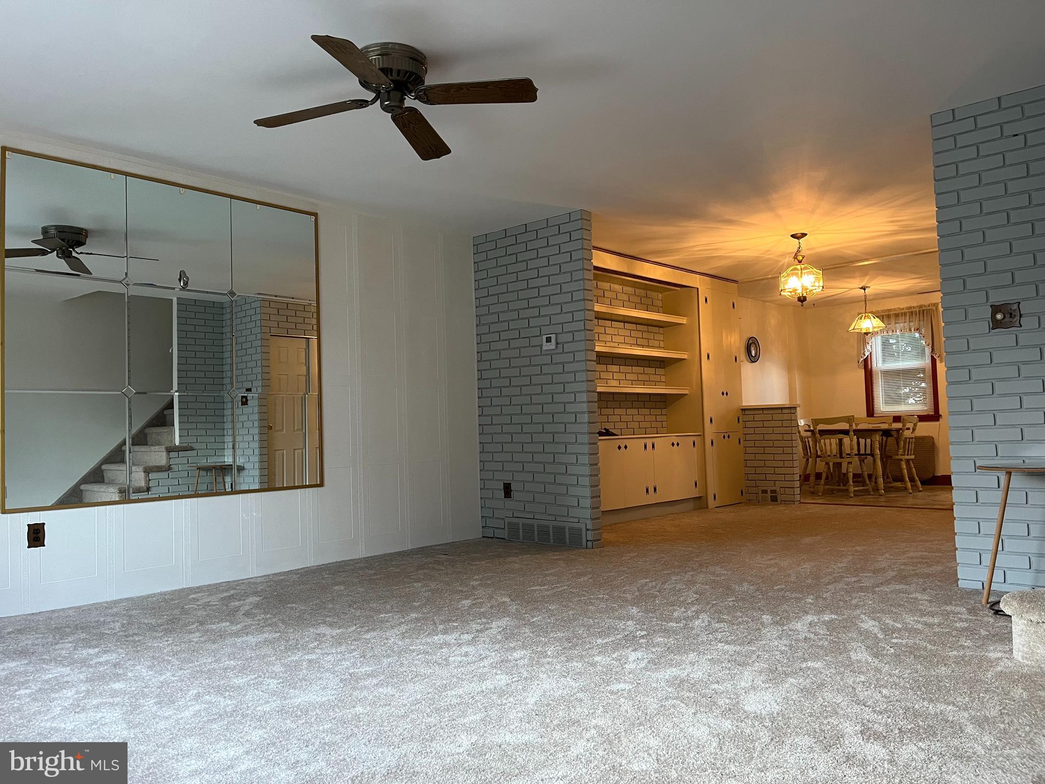 3584 Dows Road Philadelphia, PA 19154 - Photo 32 of 49 Living Room