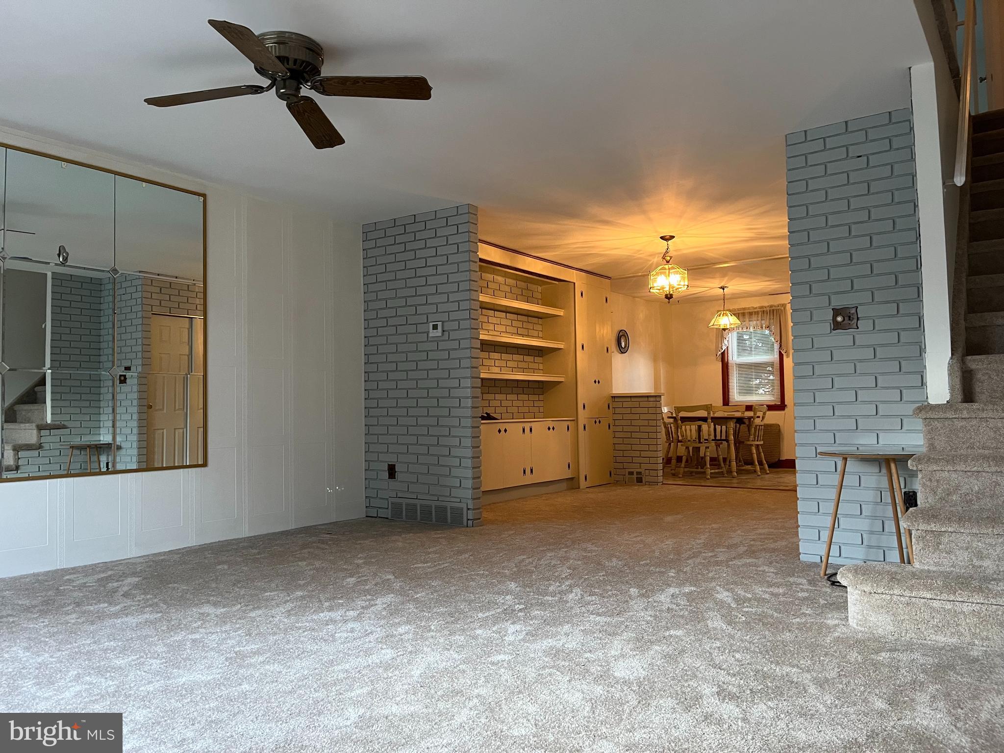 3584 Dows Road Philadelphia, PA 19154 - Photo 33 of 49 Living Room
