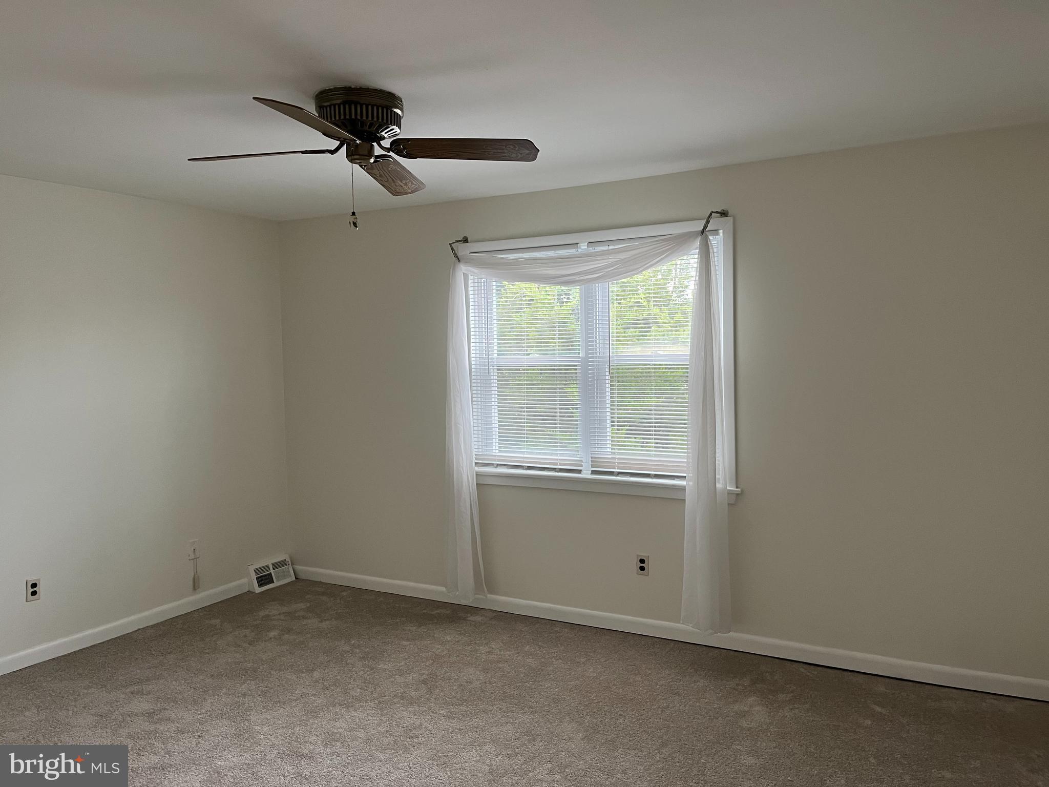 3584 Dows Road Philadelphia, PA 19154 - Photo 46 of 49 Primary Bedroom
