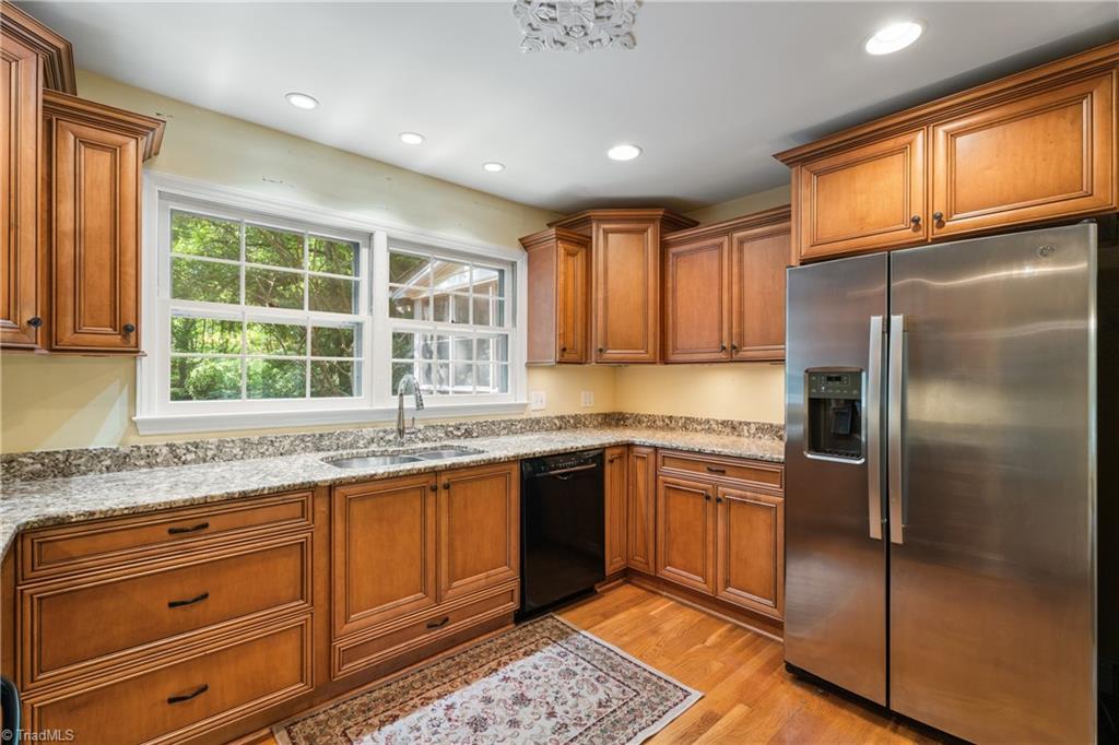 2460 Vincent Road Winston-Salem, NC 27106 - Photo 12 of 41