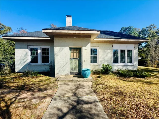 $179,000 | 704 North Street, Greenwood, SC 29649