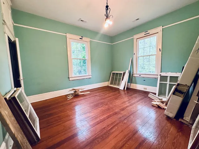 $179,000 | 704 North Street, Greenwood, SC 29649