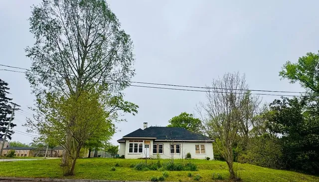 $179,000 | 704 North Street, Greenwood, SC 29649