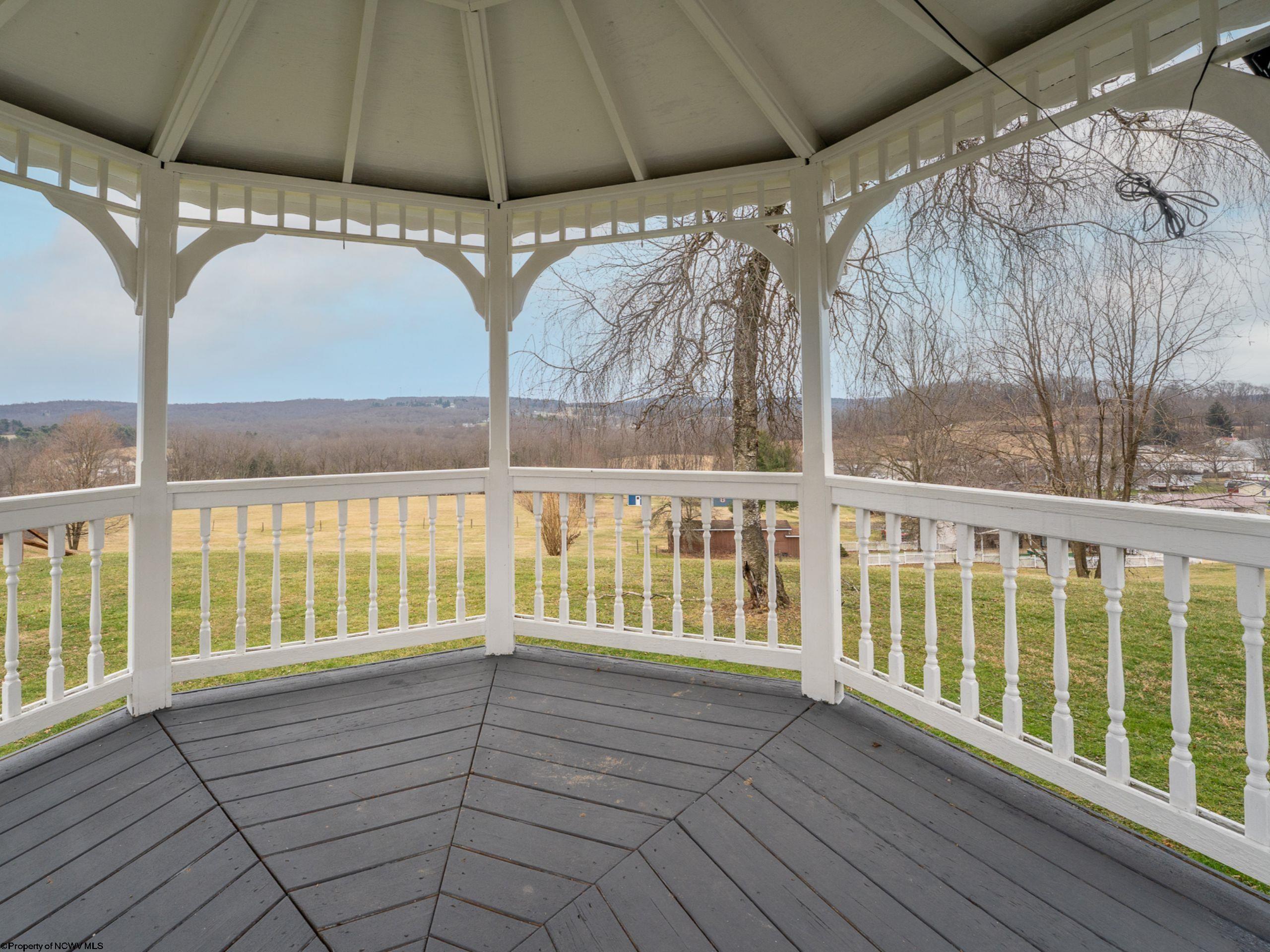224 Hemlock Lane Reedsville, WV 26547 - Photo 37 of 41 Gallery Image 37