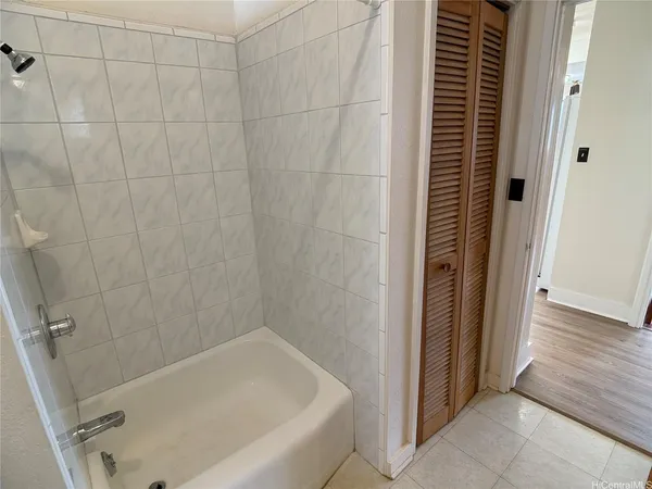$3,500 | 1124 16th Avenue, Unit B, Honolulu, HI 96816