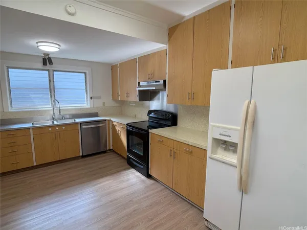 $3,500 | 1124 16th Avenue, Unit B, Honolulu, HI 96816