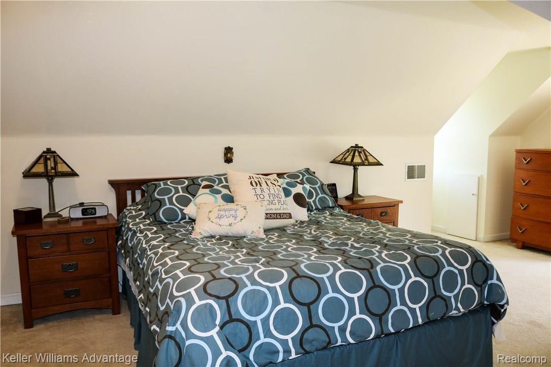 20105 Farmington Road Livonia, MI 48152 - Photo 36 of 61 F38.jpg