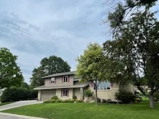 $315,000 | 319 Garden Road, Albert Lea, MN 56007