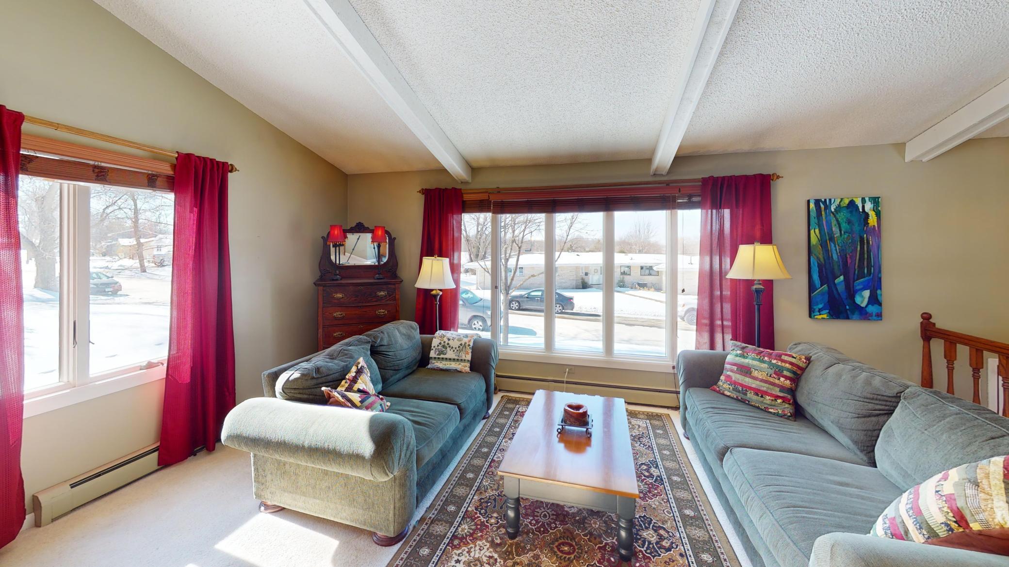 319 Garden Road Albert Lea, MN 56007 - Photo 3 of 31